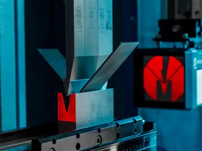 Pressbremse mit Da66s-System