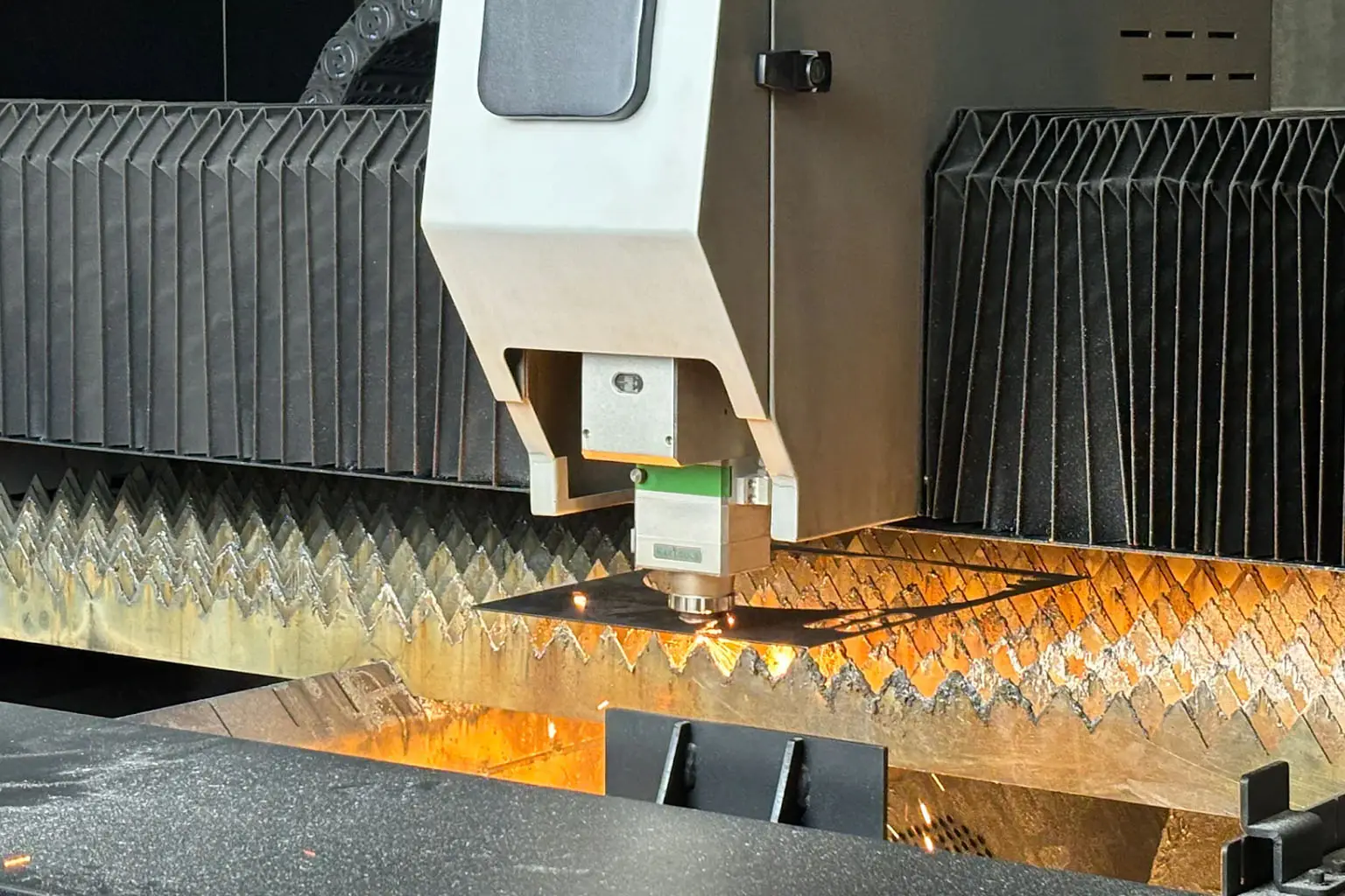 Faserlaser-Schneiddicke: Wie dick kann ein Faserlaser schneiden?